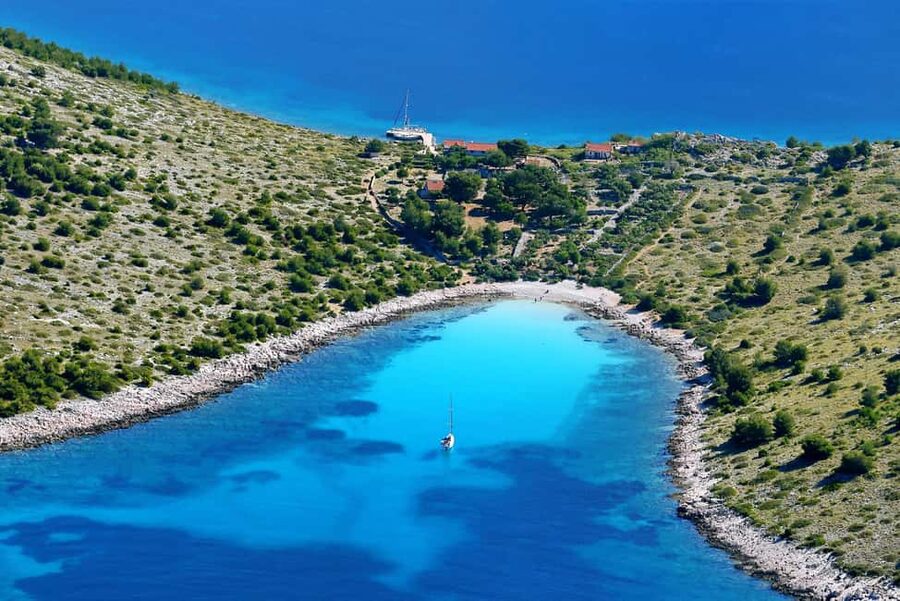 From Zadar: Kornati National Park & Telašćica Boat Tour - Lunch with a view of the islands