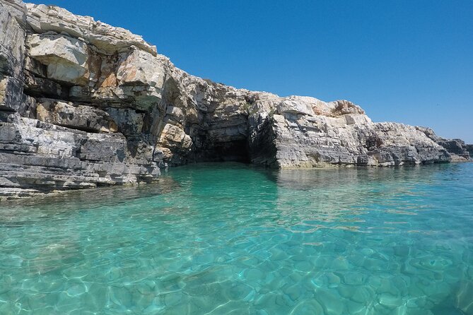 Full-Day Boat Tour of the Medulin Archipelago from Medulin - Lunch on board, with fish, meat, or vegetarian food