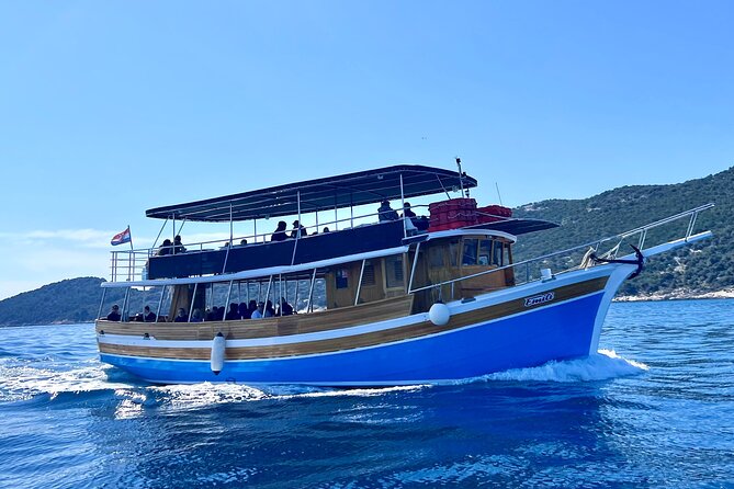 Full-Day Dubrovnik Elaphite Islands Cruise with Lunch and Drinks - Sipan: a small harbor with a slower pace
