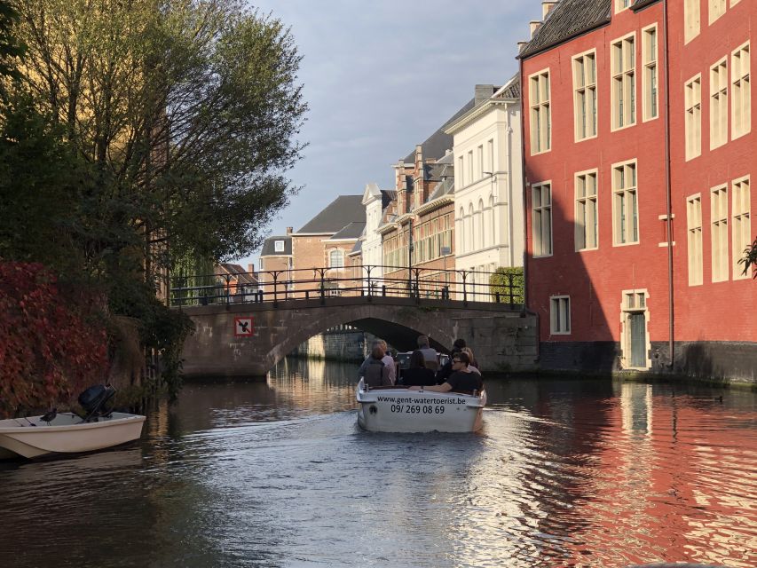Ghent: 40-Minute Historical Boat Tour of City Center - Starting at Graslei 4