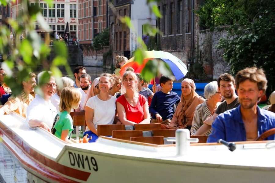 Ghent: 40 Minute Medieval Center Guided Boat Tour - What the guide adds, and where the tour falls short