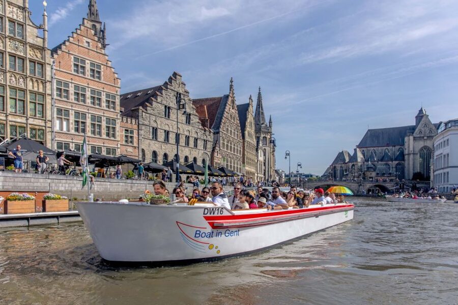 Ghent: 50-Minute Medieval Center Guided Boat Trip - Gravensteen, the Prince’s Court, and Charles V