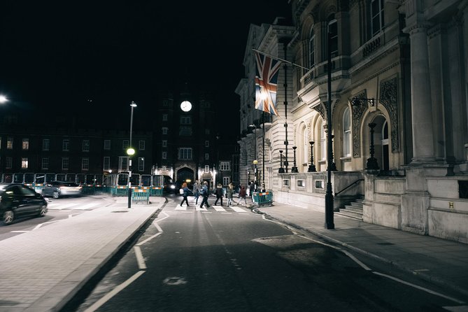 Ghost, Ghouls and Gallows Tour : Guided Tour with Boat Ride - Meeting at Green Park after dark