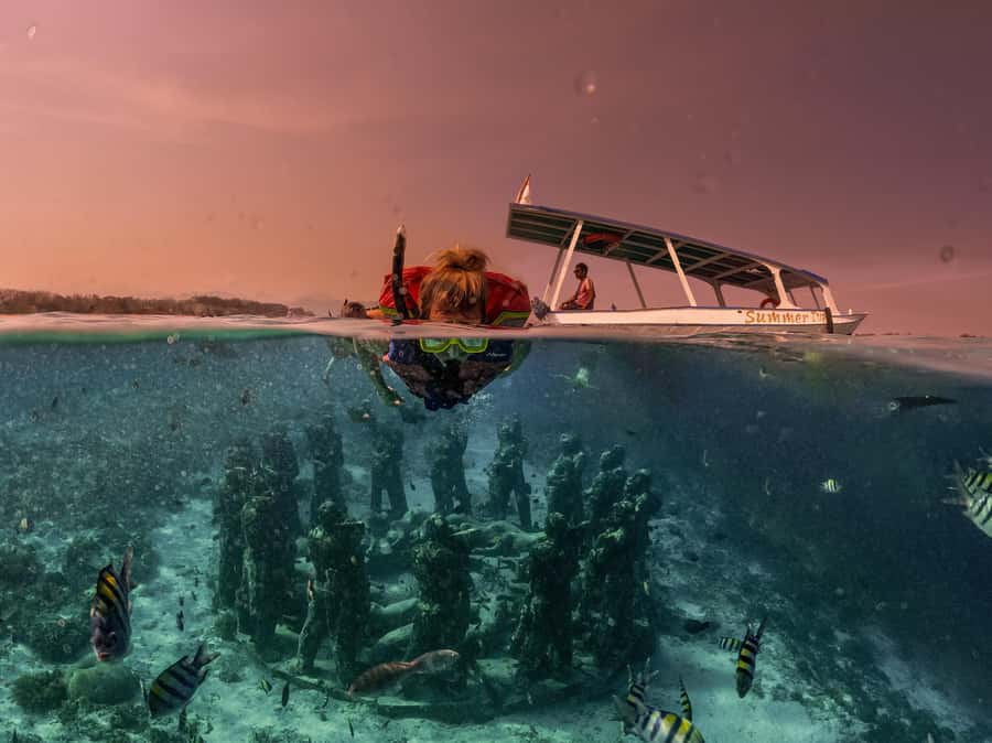 Gili Trawangan: Gili Islands Sunset Boat Tour and Snorkeling - Key points at a glance