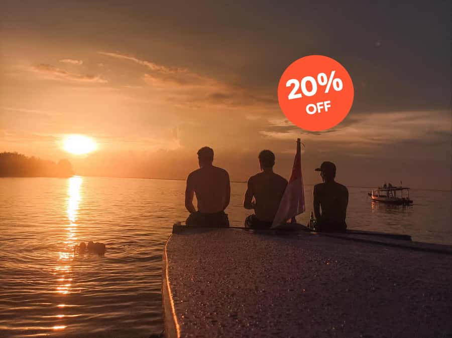 Gili Trawangan: Gili Islands Sunset Boat Tour and Snorkeling - Stop one: the underwater sculptures