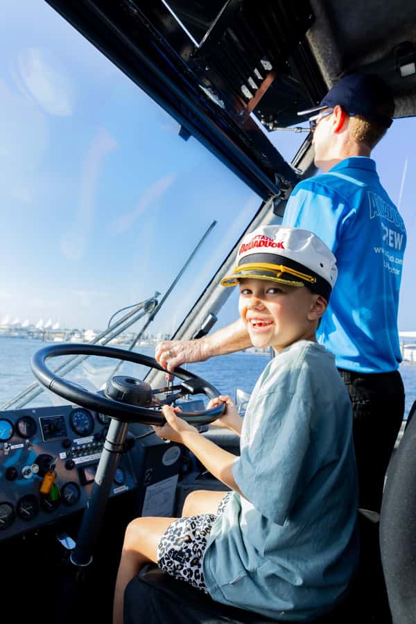 Gold Coast: 1-Hour Land and Water Duck Tour - Key points at a glance