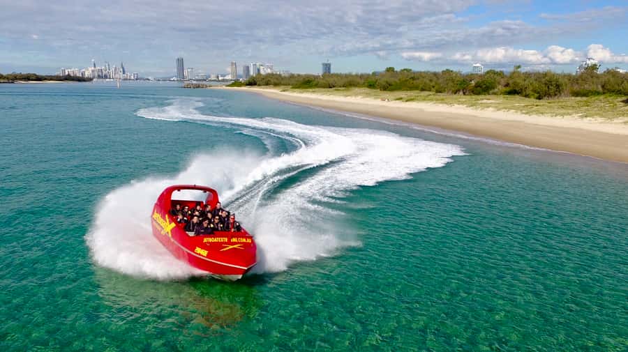 Gold Coast: 55-Minute Extreme Jet Boat Ride - A fast start behind the Vibe Hotel