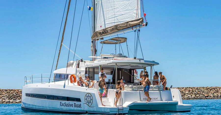 Gran Canaria: Catamaran Day Trip with Food and Drinks - From Puerto Rico to the open coast