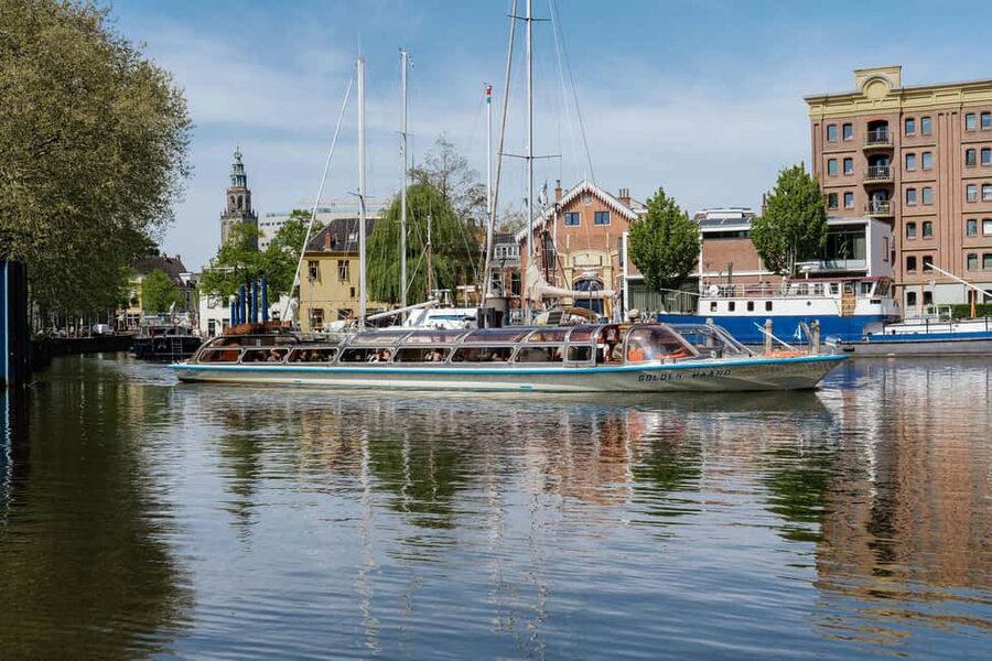 Groningen: City Canal Cruise - What the first minutes on the boat are like