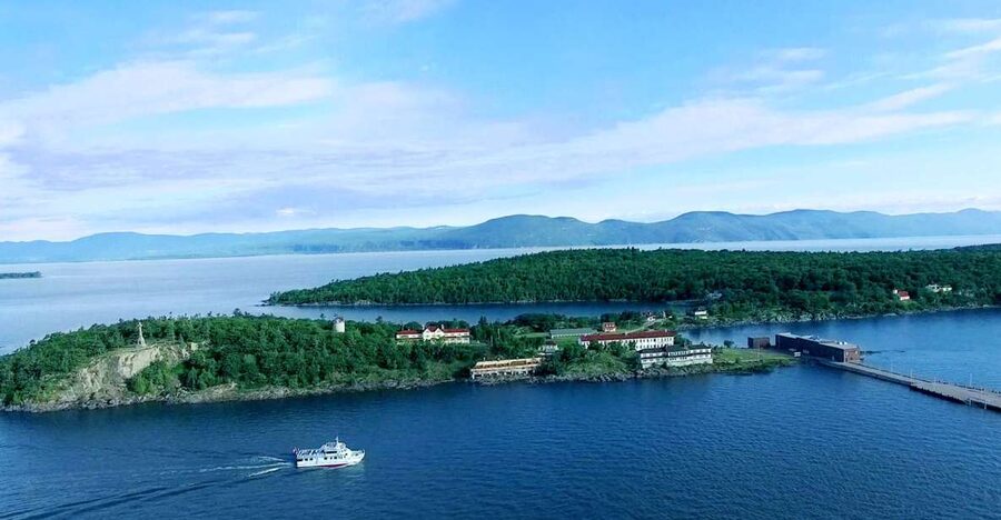 Grosse-Île: Irish Immigrant Memorial Cruise & Tour - Who will enjoy this six-hour outing?