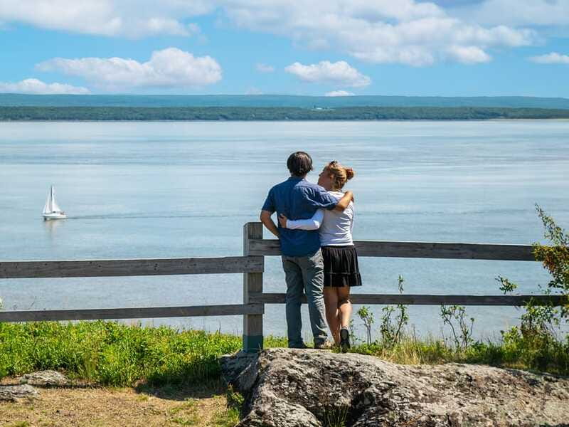 Grosse-Île: Irish Immigrant Memorial Cruise & Tour - The island’s scenery and open views
