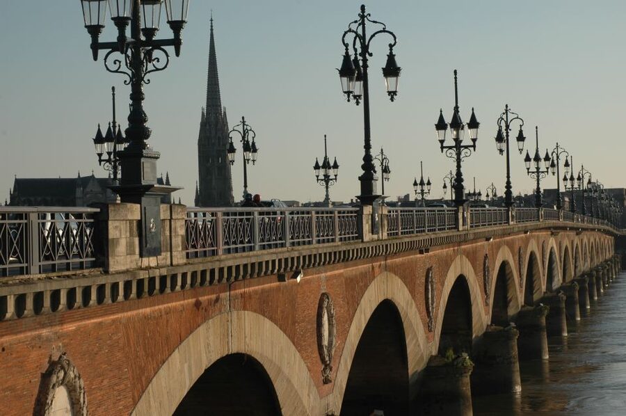 GUIDED CRUISE – BORDEAUX UNESCO - Value at about $16 per person