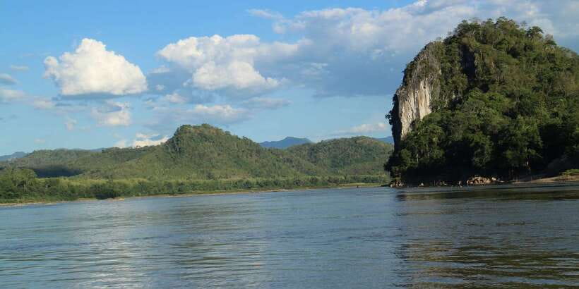 Half Day Mekong Cruise to Pak Ou Caves (Morning / Afternoon) - Who should book this Pak Ou trip?