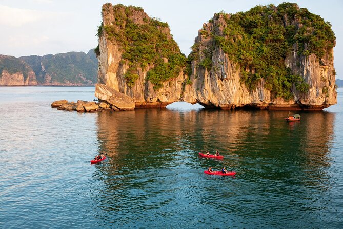 Halong Bay Cruise 2 days 1 night from Hanoi included transfer - Exploring an island cave and its sculptures