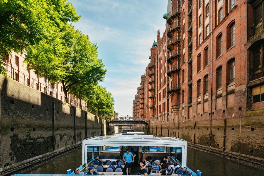 Hamburg: 1.5-Hour Harbor and Speicherstadt Day Cruise - Rickmer Rickmers and the first harbor views