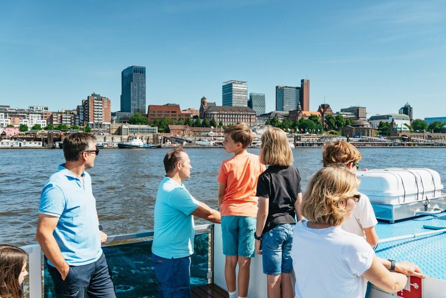 Hamburg: 1.5-Hour Harbor and Speicherstadt Day Cruise - St. Pauli, the fish auction hall, and harbor landmarks