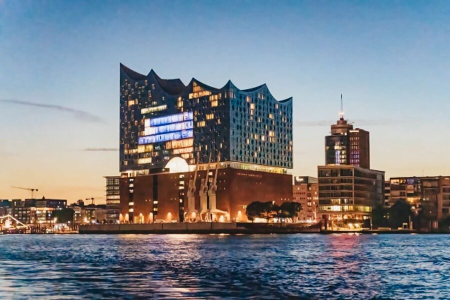 Hamburg: 1.5h Grand Harbor Evening Lights Cruise - What $28 buys you