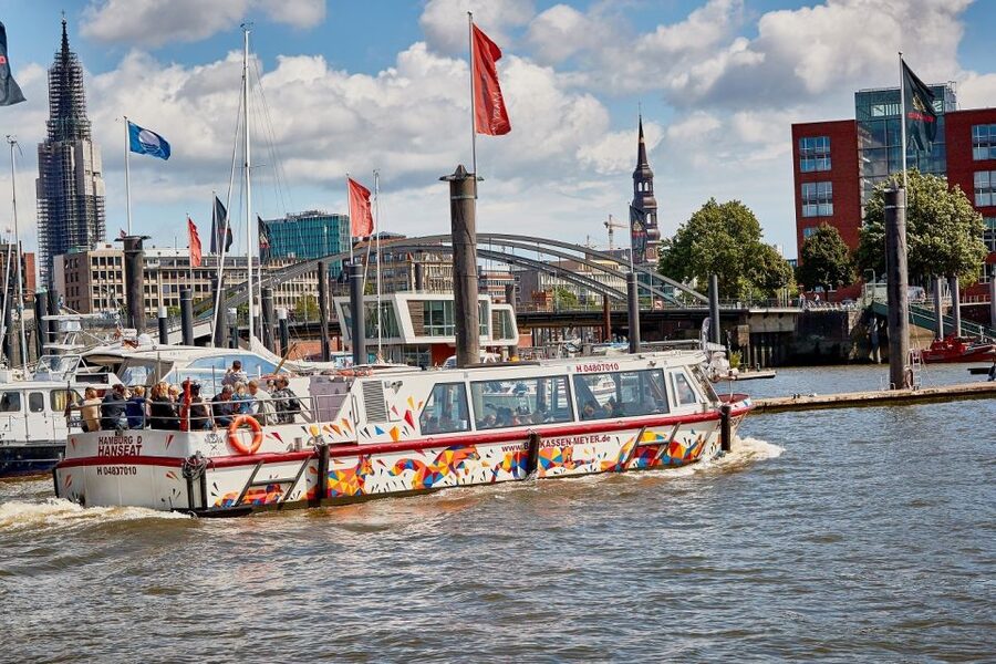 Hamburg: 1-Hour Harbor Cruise - HafenCity and the Elbphilharmonie
