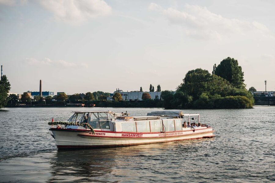Hamburg: 1-Hour Harbor Cruise - Container terminals and Köhlbrand Bridge