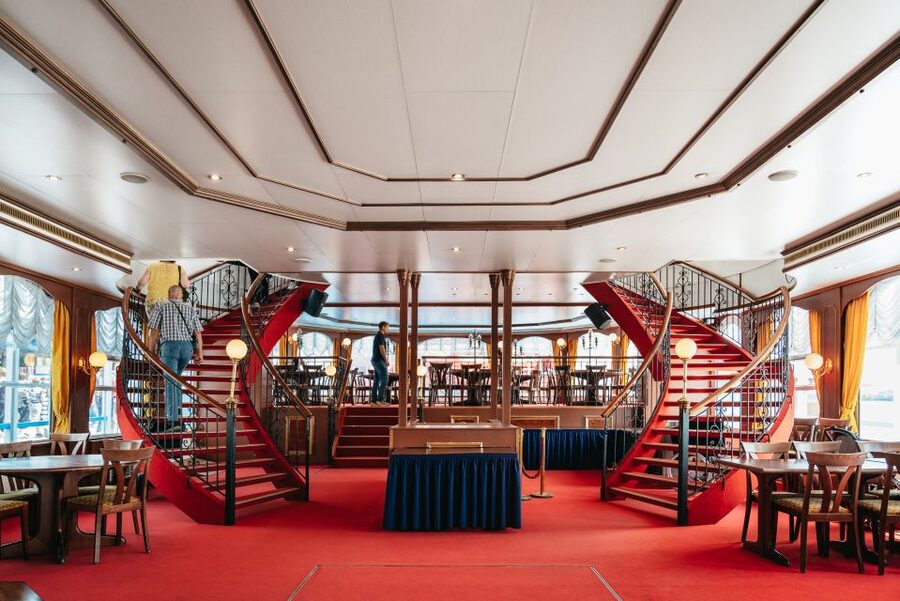 Hamburg: 1-Hour Harbor Sightseeing Cruise with HafenCity - The Elbe and Hamburg’s bridge-filled city