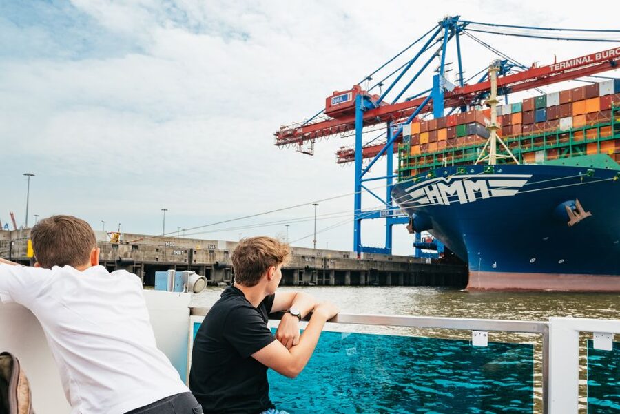 Hamburg: 2-Hour XXL Port of Hamburg Cruise Tour - Who should book this Hamburg cruise?