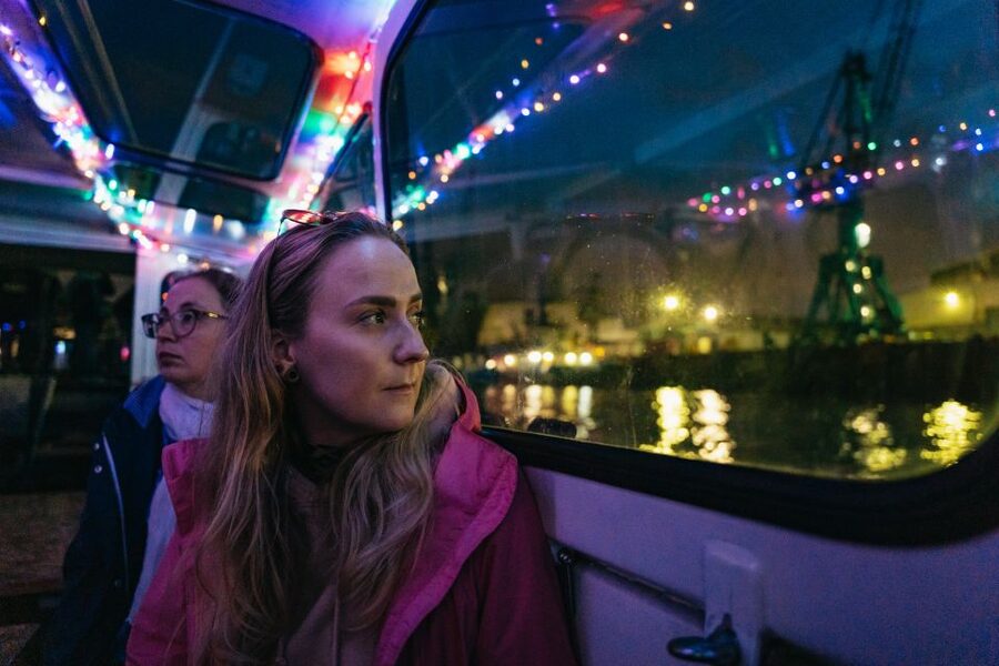 Hamburg: 90-Minute Evening Lights Harbor Cruise - Special departures for unusual harbor events