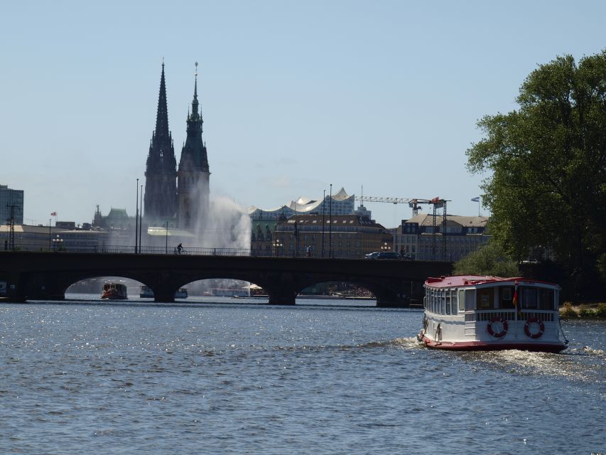 Hamburg: City Cruise on Alster Lake - Grand hotels, consulates, and residential Hamburg