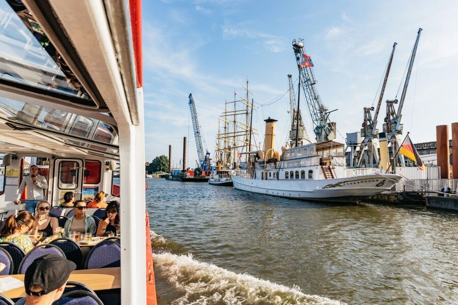 Hamburg: Harbor Cruise with Wine and Cheese - Who should book this harbor cruise