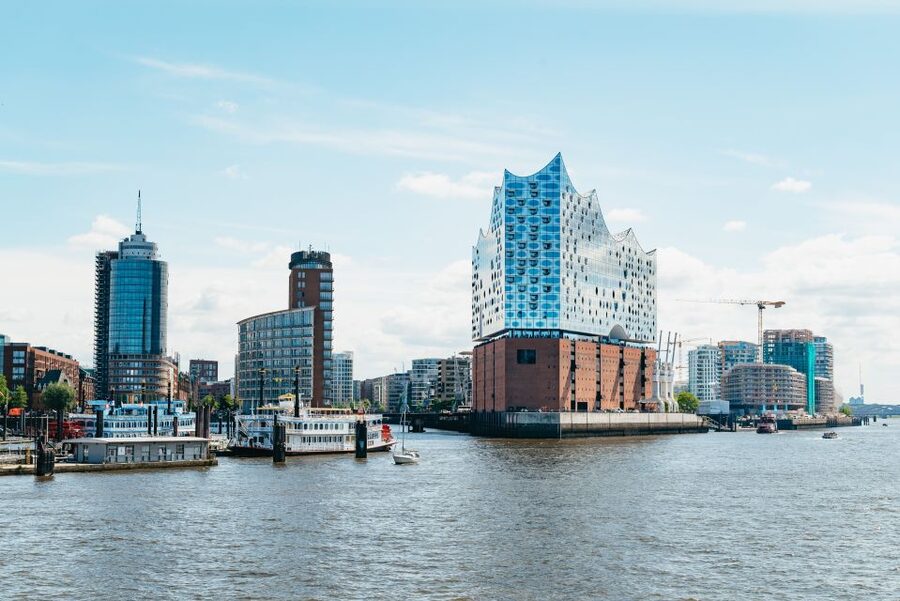 Hamburg: Hop-On Hop-Off Bus with Harbor Cruise - Reeperbahn and the return to the port