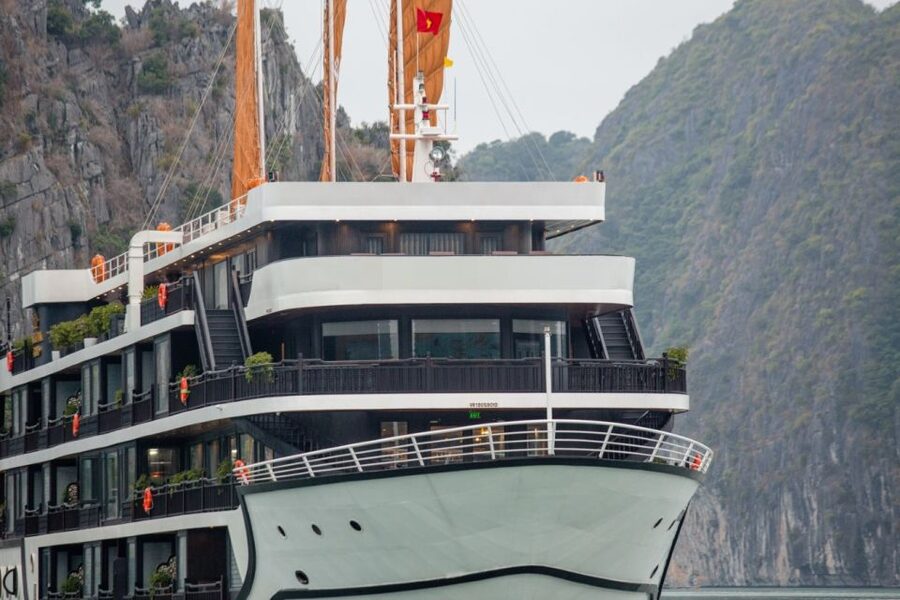 Hanoi: 2-Day Halong & Lan Ha Bay 5-Star Cruise with Balcony - Day two: tai chi, caves, and an early checkout
