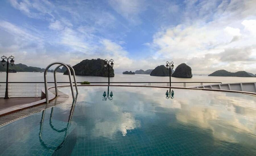 Hanoi: Aspira 5★ Overnight Cruise w/ Balcony & Free Transfer - Tai Chi and the second morning on Lan Ha Bay