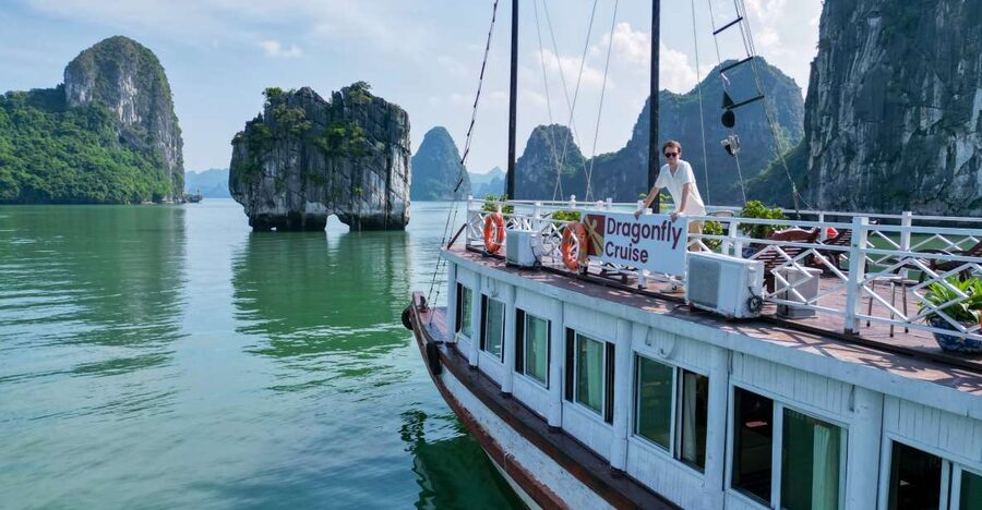 Hanoi: Islands & Caves Ha Long Cruise with Lunch & Kayaking - Why this one-day Ha Long Bay trip works