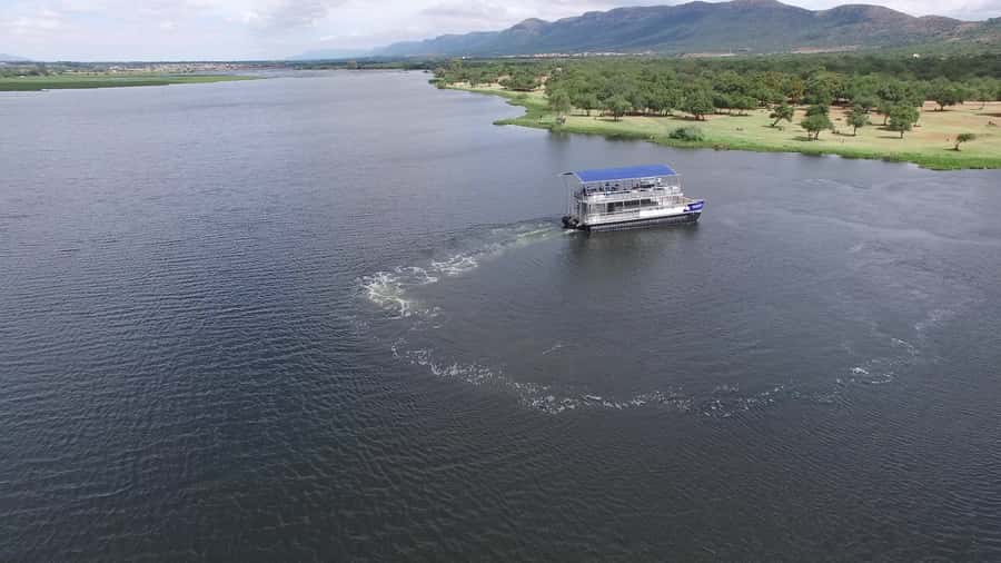 Hartbeespoort: 2-Hour Dam Cruise with South African Food - A slow cruise across Hartbeespoort Dam