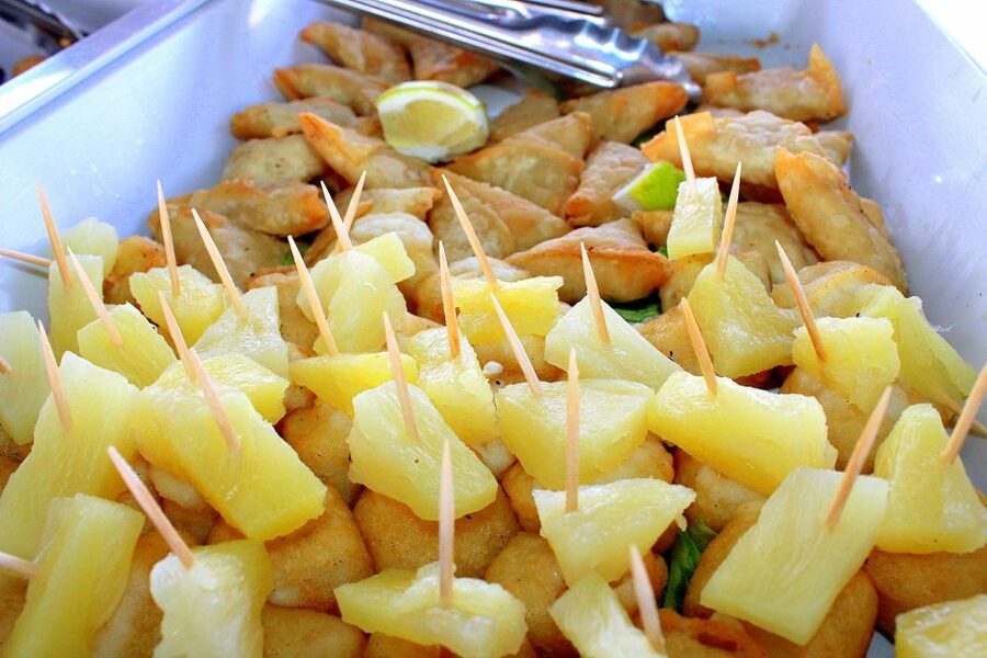 Hartbeespoort: 2-Hour Dam Cruise with South African Food - Who will get the most from this cruise