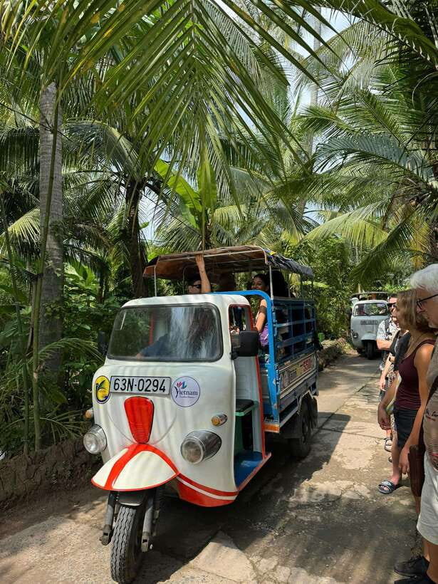 HCM: Mekong Delta Islands Boat & Tuk-Tuk Tour with Tastings - Mekong Delta Boat and Tuk-Tuk Tour at a Glance
