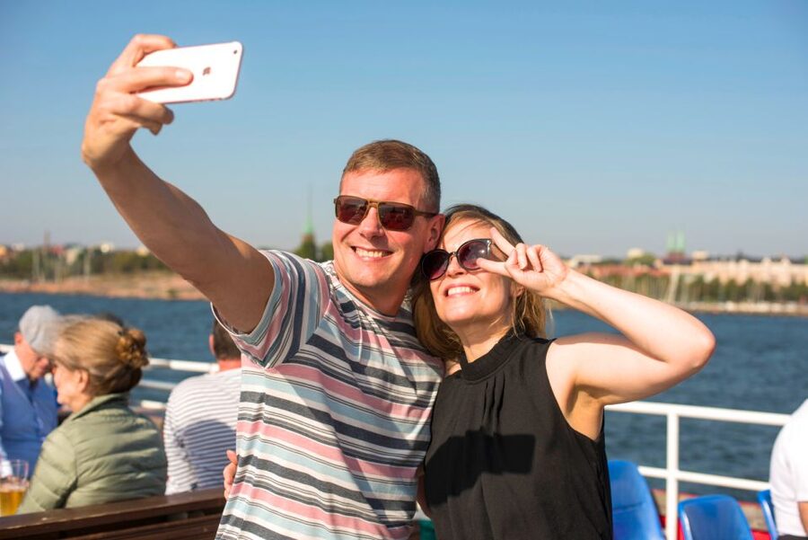 Helsinki Archipelago: Sightseeing Boat Tour - Suomenlinna from the water