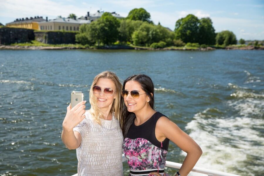 Helsinki: City Highlights 1.5-Hour Archipelago Cruise - Suomenlinna without a shore visit