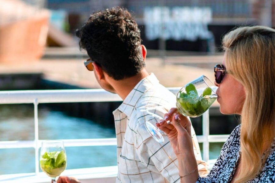 Helsinki: Evening Archipelago Cruise - Commentary and the local-style feel