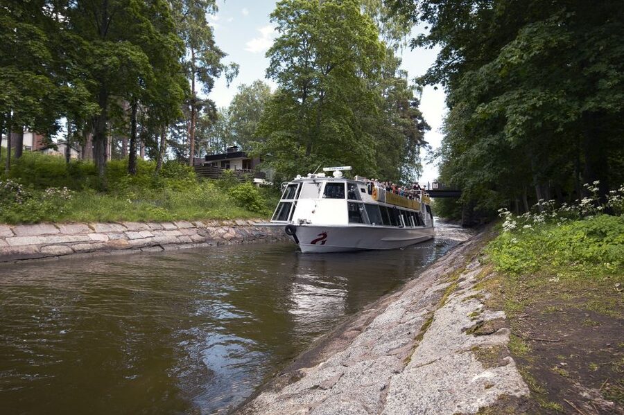 Helsinki: Sightseeing Canal Cruise with Audio Commentary - Who should book this Helsinki cruise?