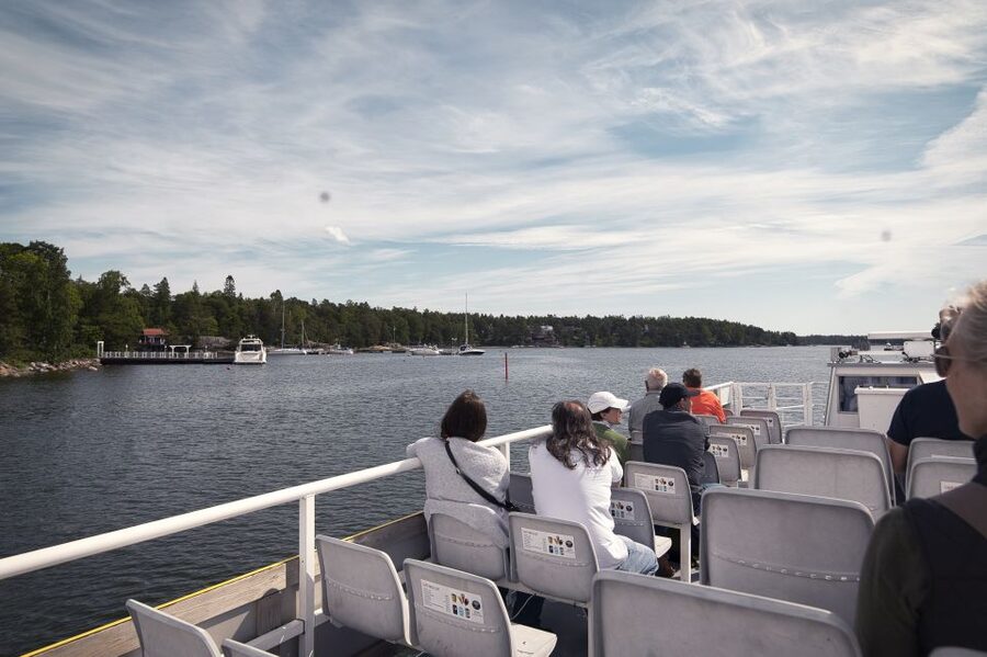 Helsinki: Sightseeing Canal Cruise with Audio Commentary - From Kulosaari to Korkeasaari Zoo