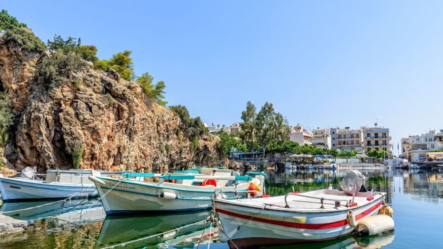 Heraklion: Spinalonga and Agios Nikolaos Cruise with Lunch - Agios Nikolaos for coffee, shops, and the lake
