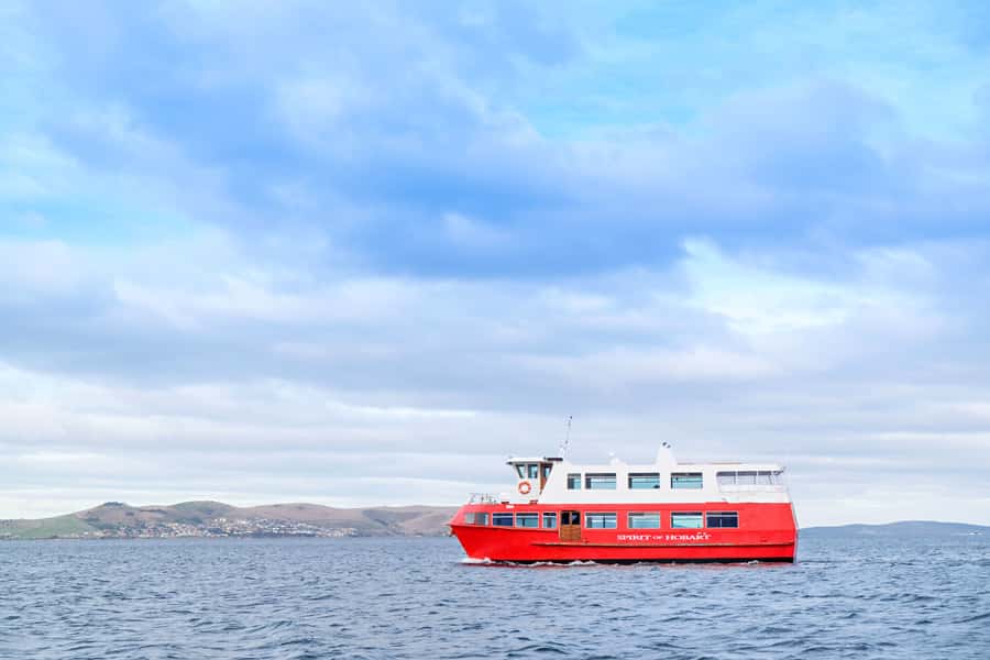 Hobart: Historic Lunch Cruise - Under the Tasman Bridge