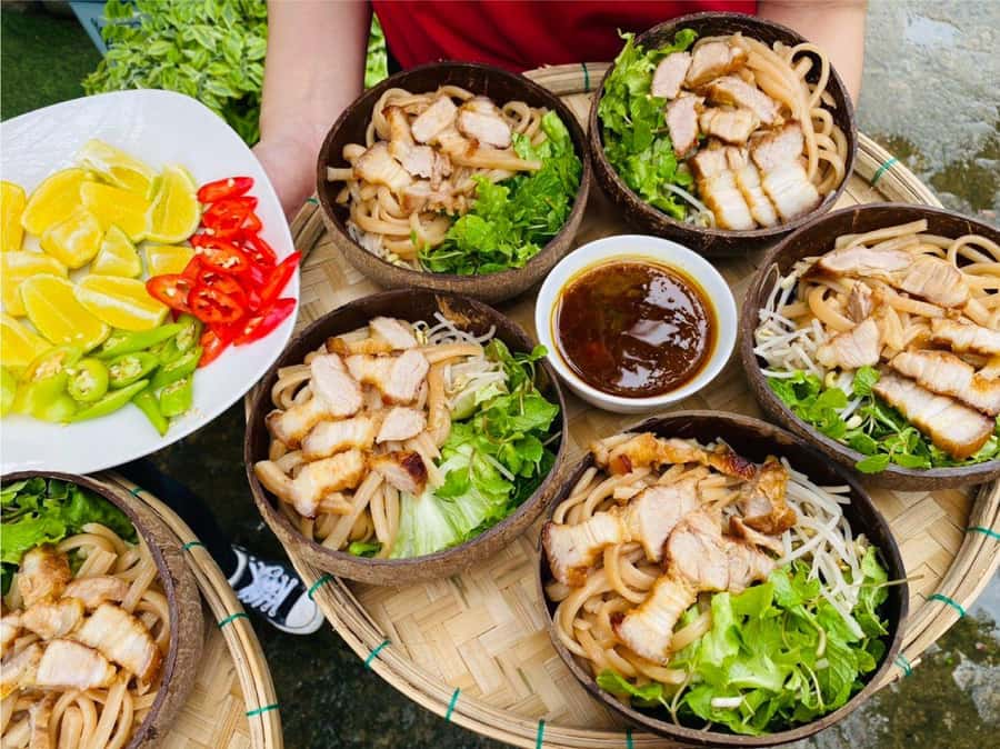 Hoi An: Basket Boat with Lantern-Making & Cooking Class Tour - Who should book it