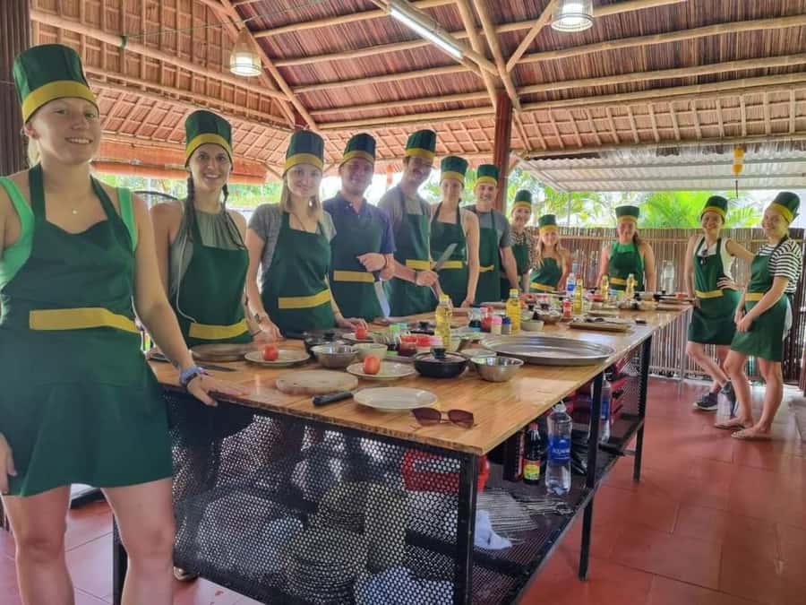 Hoi An: Bay Mau Cooking Class w/ Market & Basket Boat Option - Key points at a glance
