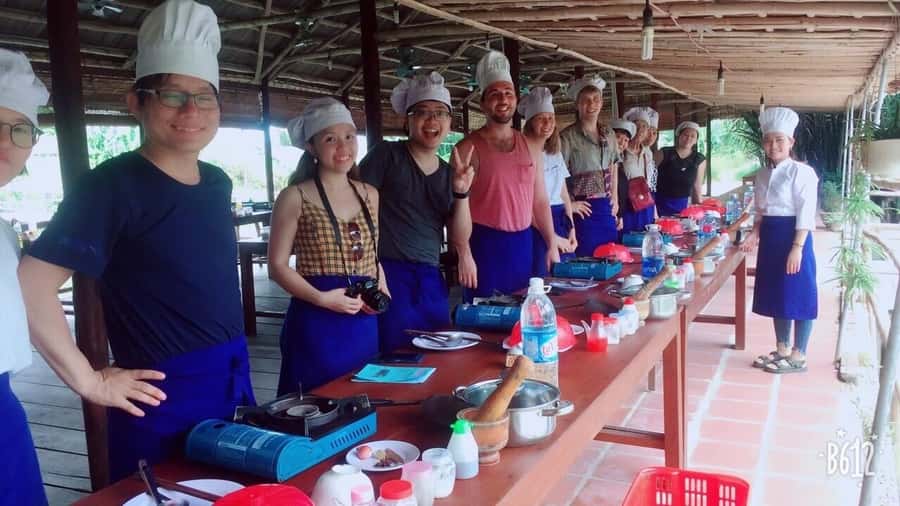 Hoi An: Bay Mau Cooking Class w/ Market & Basket Boat Option - The local market: useful, but timing matters