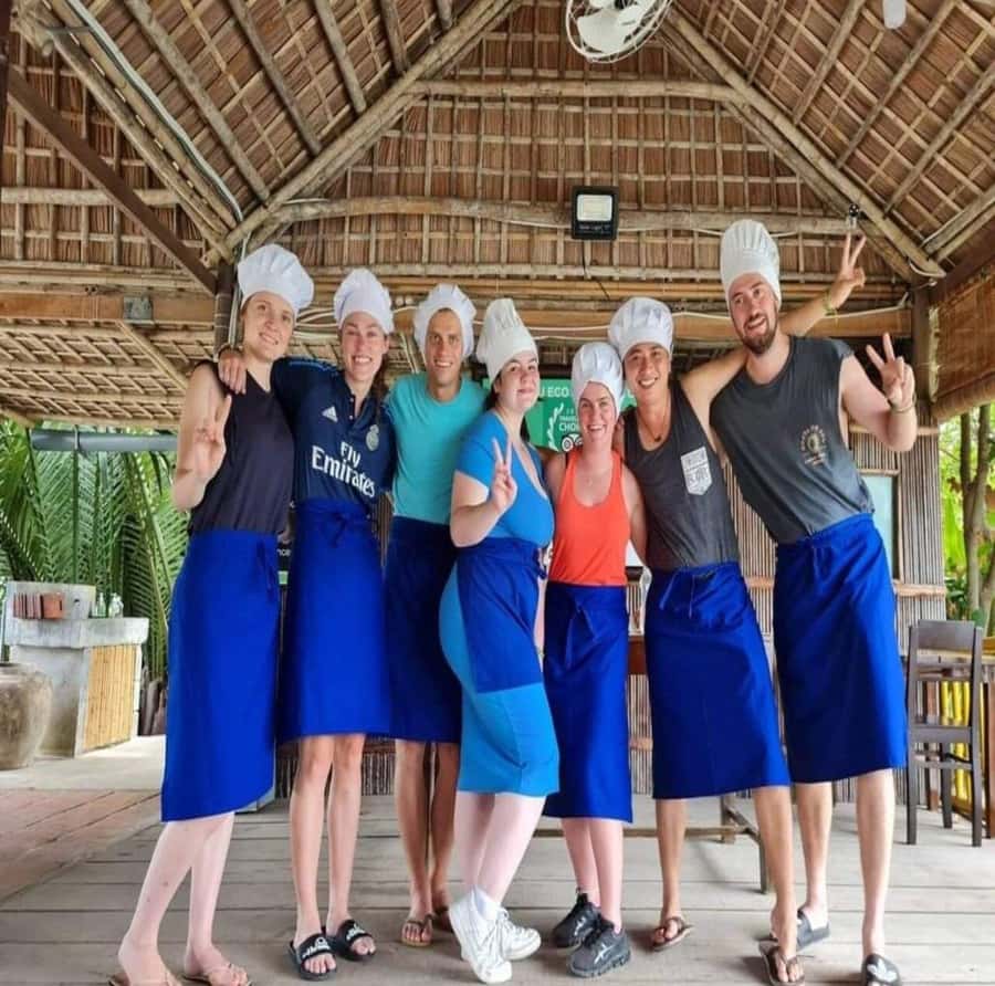 Hoi An: Bay Mau Cooking Class w/ Market & Basket Boat Option - Choosing between the class and the full outing