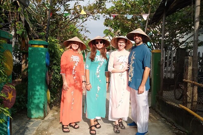 Hoi An Cooking Class(Local market,Basket Boat,Fishing & Cooking) - What makes the instructors important