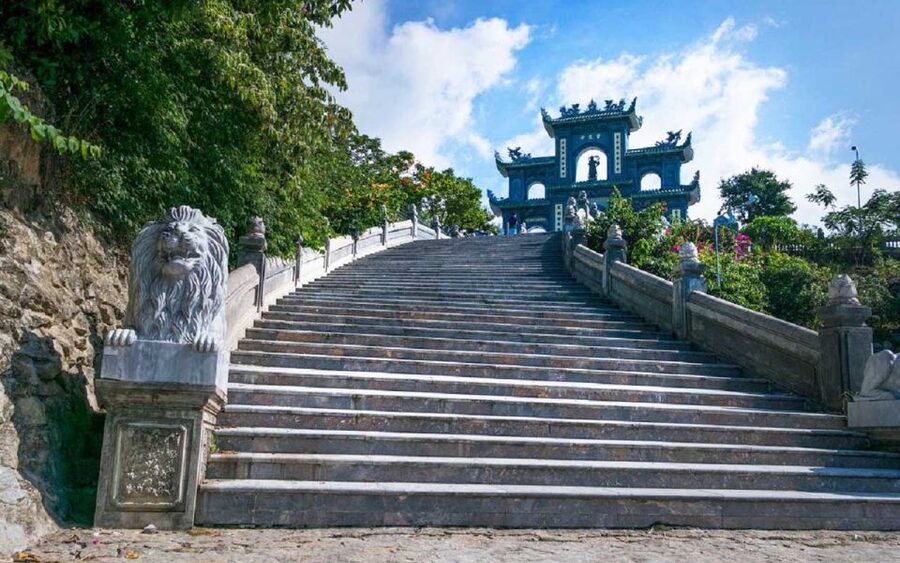 Hoi An/Da Nang: Snorkelling & Island-Hopping Speedboat Tour - Lunch and beach time on Chong or Ong Beach