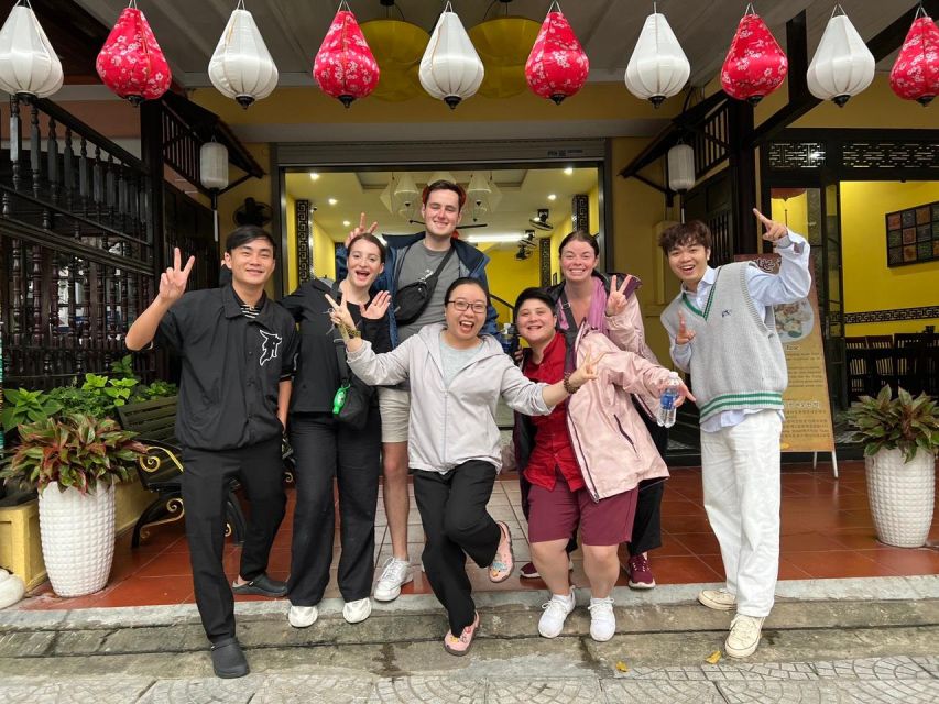 Hoi An: Evening Food Tour with 7 Tastings and Boat Trip - Why this tour works well on your first evening