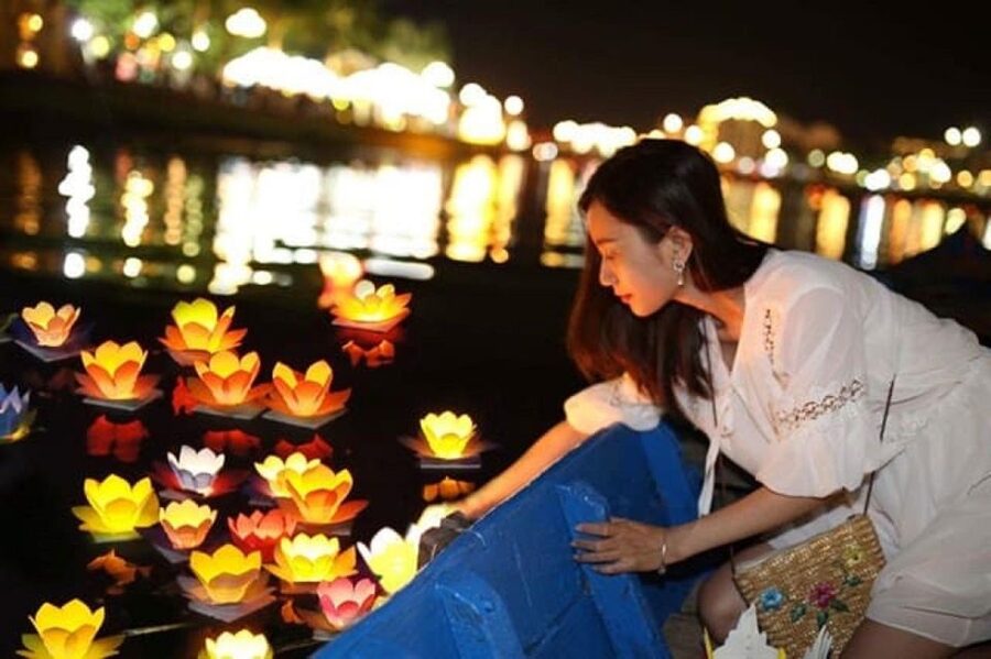 Hoi An : Hoai River Boat Trip by Night and Floating Lantern - Who will enjoy this Hoi An night activity?